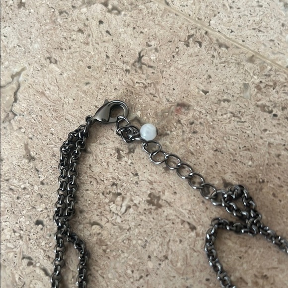 Elegant Black Necklace - Picture 8 of 8